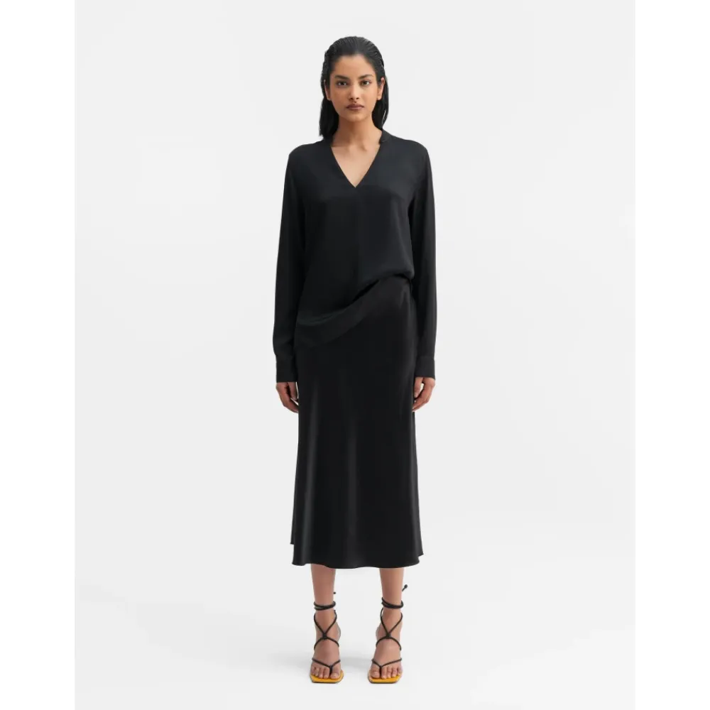 Bluser & Skjorter^Ahlvar Gallery Alila silkebluse Sort