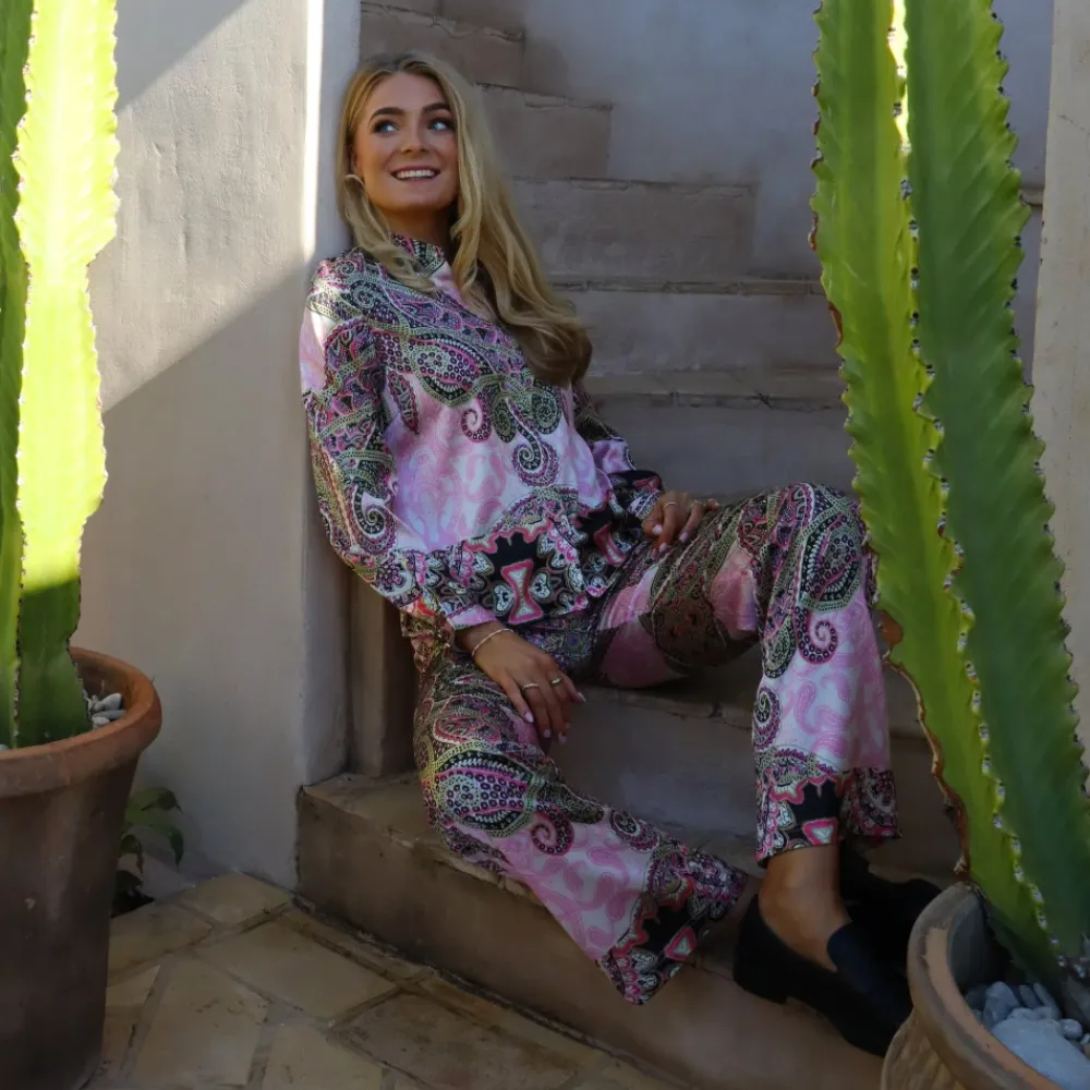 Bluser & Skjorter^Liberté Blomstret Paisley LS Skjorte i Pink Multifarvet