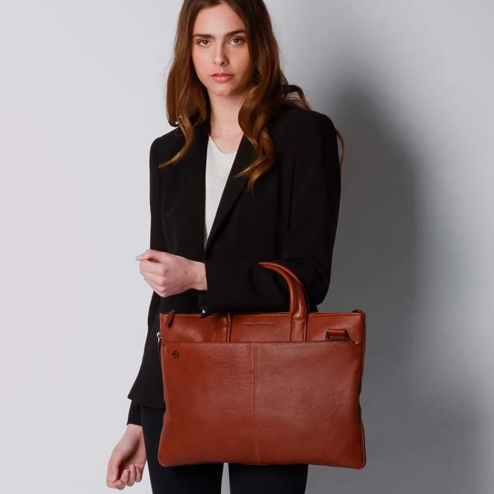Laptop Tasker^Piquadro Expandable, slim laptop bag 15,6 Brun