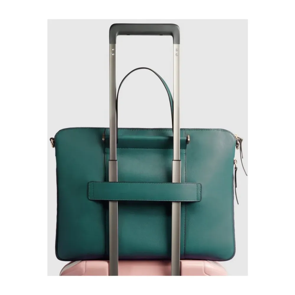 Laptop Tasker<Piquadro Expandable, slim women's laptop bag with iPad® compartment, shock absorbing and RFID protection Grøn