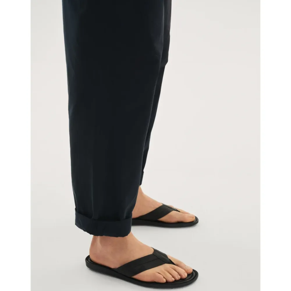 Sandaler<Kazar Herre e flip-flops.Dette produkt er stort i størrelsen. Sort