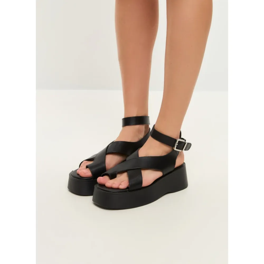 Sandaler^Cesare Gaspari Suede Cross-Strap Sandals - Black Sort