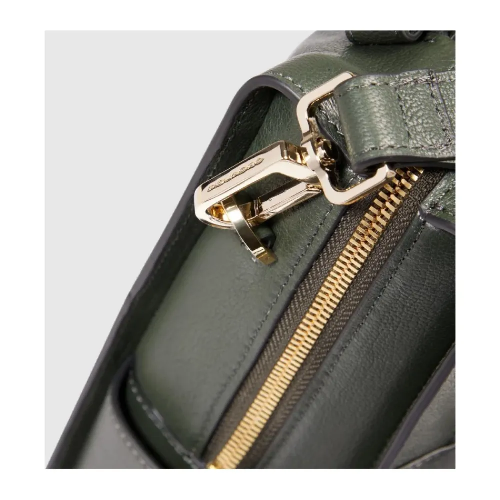 Laptop Tasker^Piquadro Women's laptop bag with iPad® compartment, shock absorbing and RFID protection Grøn